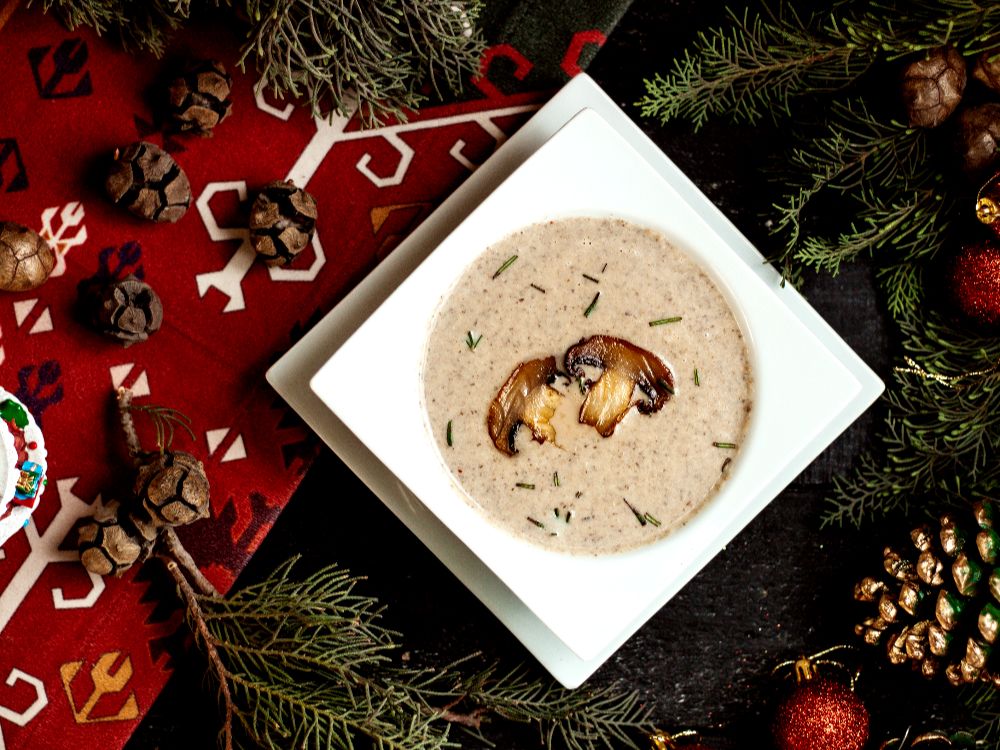 cabana den geli sopa de champinones con hierbas dentro